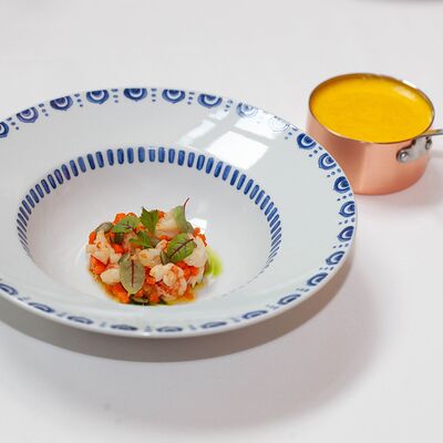 Крем-суп из печеной тыквы с креветками в Ivanka по цене 1620 ₽