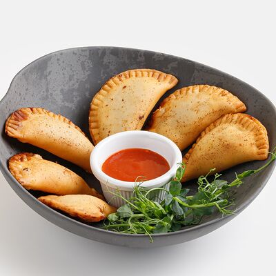 Мини-чебуреки из говядины в Coffee Boom по цене 750 ₽