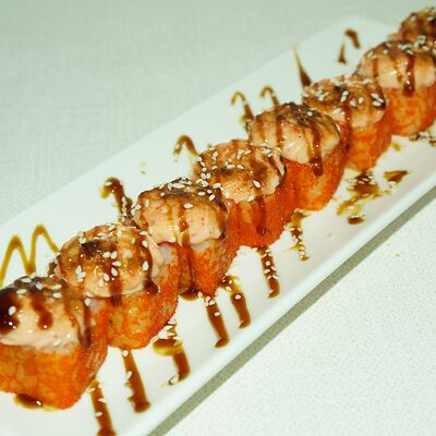 Запеченный фифти-фифти в СУШИSELL по цене 628 ₽