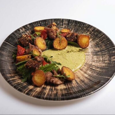 Теплый салат со свининой гриль в Jack London по цене 800 ₽