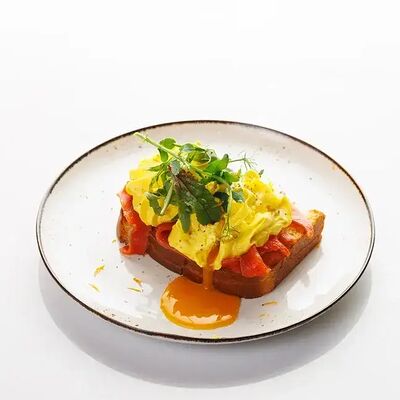 Бенедикт с неркой на бриошь в Омлет станция по цене 530 ₽