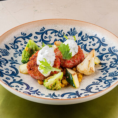Котлеты из щуки с цветной капустой и кукурузным зерном в Муссоны по цене 830 ₽