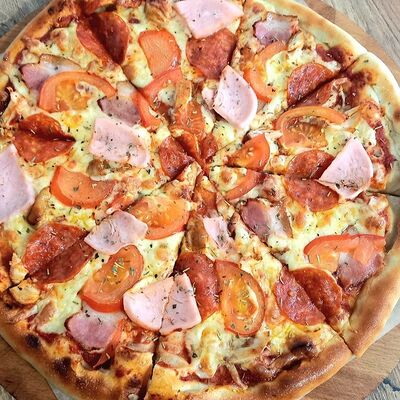 Пицца Мясная в Кэйго доставка по цене 820 ₽