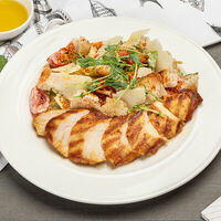 Салат Лолло с курицей гриль в PastaBar