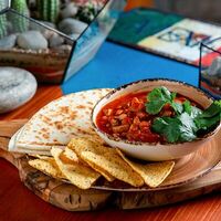 Чили Кон Карне в BroS BurritoS