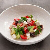 Салат Греческий в Искра Бистро