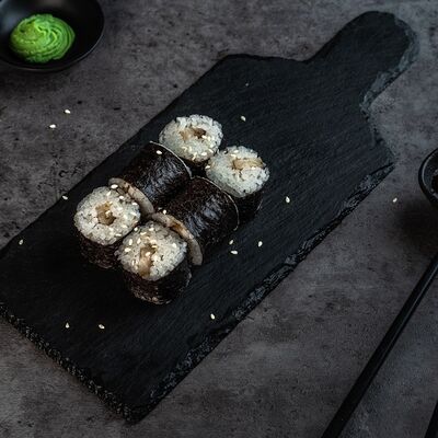 Ролл классический с масляной рыбой в Сакура по цене 280 ₽