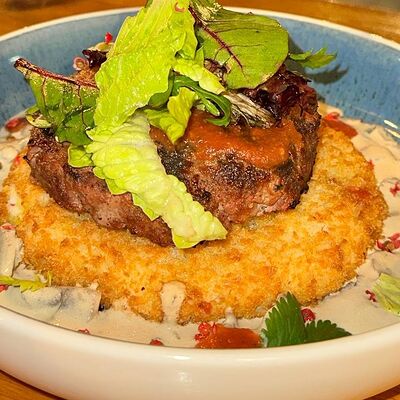 Большая котлета гриль с итальянским драником в Гриль-бар Бегемот и мышь по цене 865 ₽