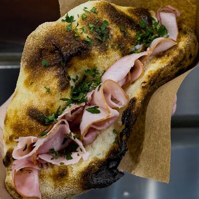 Прошутто котто с грибами и моцареллой в Пико пицца по цене 480 ₽