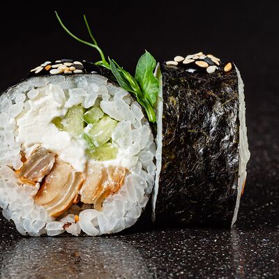 Норимак с угрем и огурцом в Art Sushi по цене 19 р.