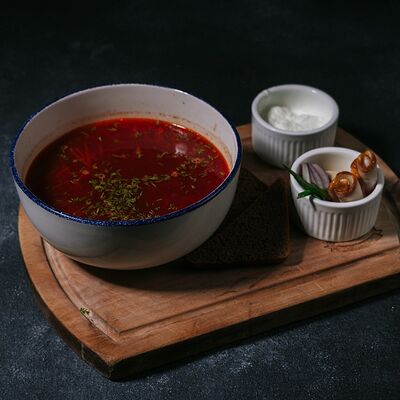 Борщ с говядиной 300 гр в PANORAMA по цене 540 ₽