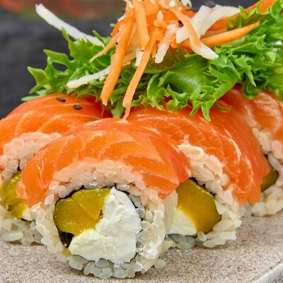 Филадельфия, где много рыбы с манго в 96 азиаток по цене 1160 ₽