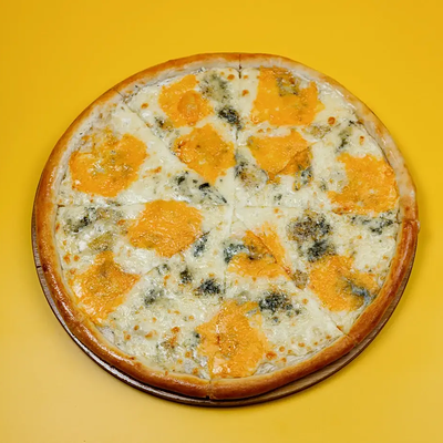 Три сыра 40см в ВкусноНата по цене 1855 ₽