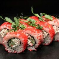 Калифорния с снежным крабом в Fin sushi