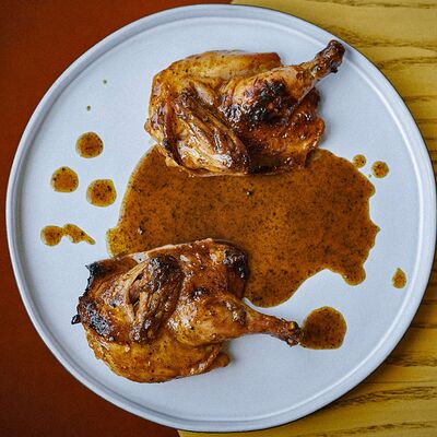 Цыпленок корнишон на угляхв Местные по цене 1290 ₽