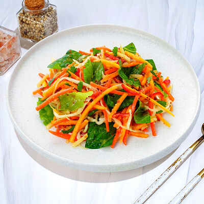 Салат с капустой и яблоками в Магбургер & Братья Караваевы по цене 180