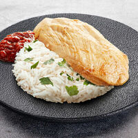 Томлёная куриная грудка с гарниром и соусом на выбор в Теремок