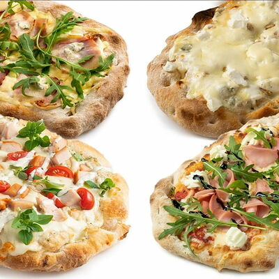 Комбо №1 в Некруглая пицца и роллы по цене 2640 ₽