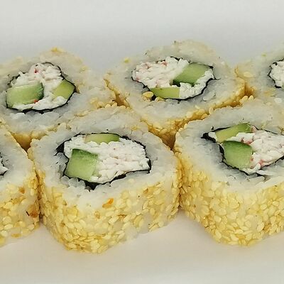 Ролл Калифорния в кунжуте в IONOTO по цене 440 ₽