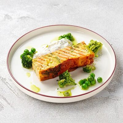 Омлет по-лотарингски с лососем в Шоколадница по цене 595 ₽