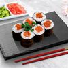 Классический ролл с копченым лососем в Sushi White Lux по цене 299