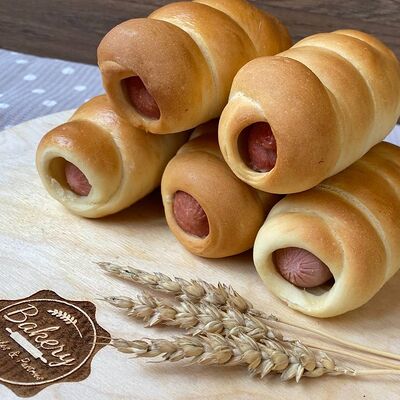Сосиска в тесте в Bakery по цене 77 ₽