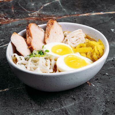 Рамен с курицей в 4Yoou по цене 385 ₽