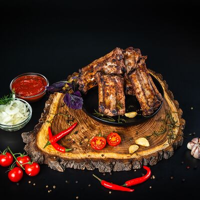 Свиные рёбрышки в Жар углей по цене 570 ₽