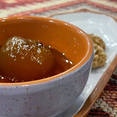 Домашнее варенье из белой черешни в Хинкальная по цене 240 ₽