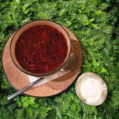Борщ московский с мясом в Старый Баку по цене 430 ₽