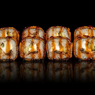 Жареный ролл с угрем в Roll Dealler по цене 660 ₽