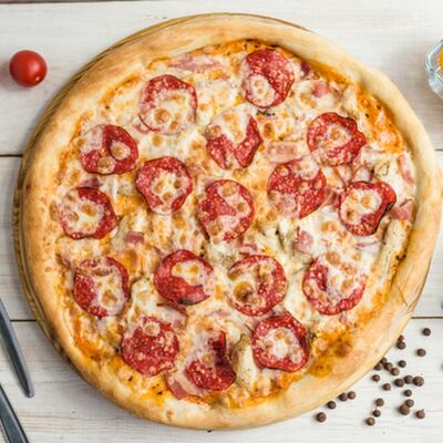 Пицца Мясная в За плетнём по цене 850 ₽