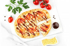 Пиццетта курица BBQ в Суши Точка по цене 209