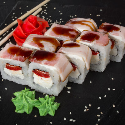 Ролл с беконом в Аквасуши по цене 309