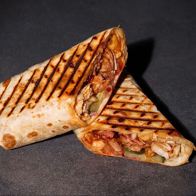 Барбекю с курицей в Amber kebab по цене 419 ₽