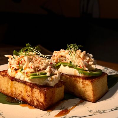 Тосты с лососем на хлебе хайдо в ВАЗИЮ по цене 1269 ₽