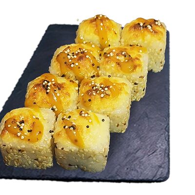 Запеченный ролл Хот чикен в SV Sushi по цене 438 ₽