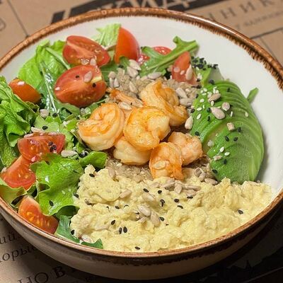 Боул со скремблом, салатом и креветками в Эдисон по цене 30 р.