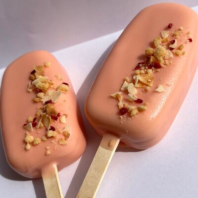 Эскимо Чизкейк клубничный в Кофеин по цене 310