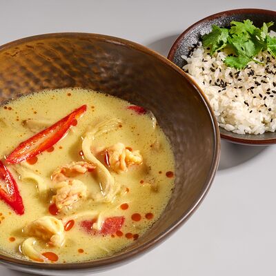 Том-ха с креветкамив Сакура по цене 839 ₽