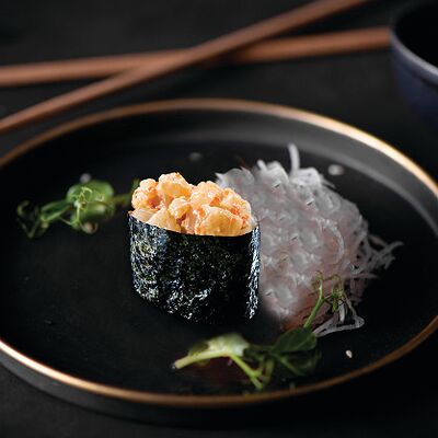 Хотатэ Спайси гункан в СушиСтор по цене 114