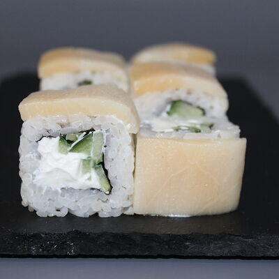 Филадельфия с эсколаром в Chicken & Roll по цене 456 ₽