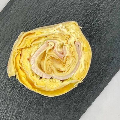 Рулет с Индейкой в Уголок по цене 485 ₽