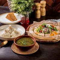 Логотип Алазани