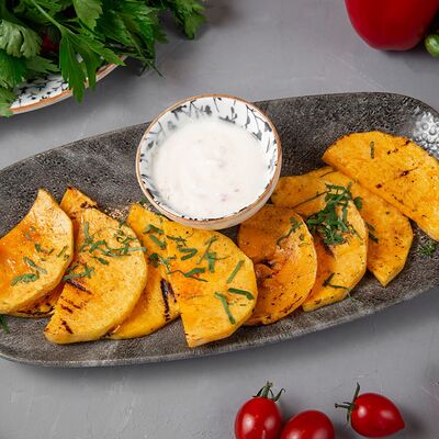 Тыква на гриле с йогуртовым кремом в Куркума по цене 350 ₽