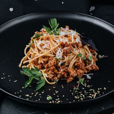 Болоньезе в ALEX ROYAL RESTAURANT по цене 580 ₽
