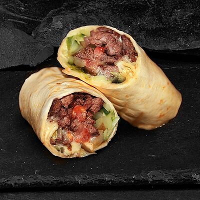 Ролл говяжийв Джамбо по цене 310 ₽