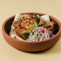 Шашлык из cвинoй шеи в Suli & Co