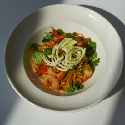 Удон со свининой в Pizza Club по цене 440 ₽