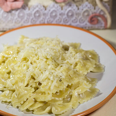 Бантики со сливочным соусом и сыром в Il Mio по цене 330 ₽